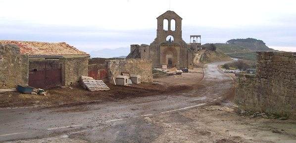 Figura 11. San Miguel de Ujué, siglo XIII (Navarra). Un buen refugio para el ganado,,